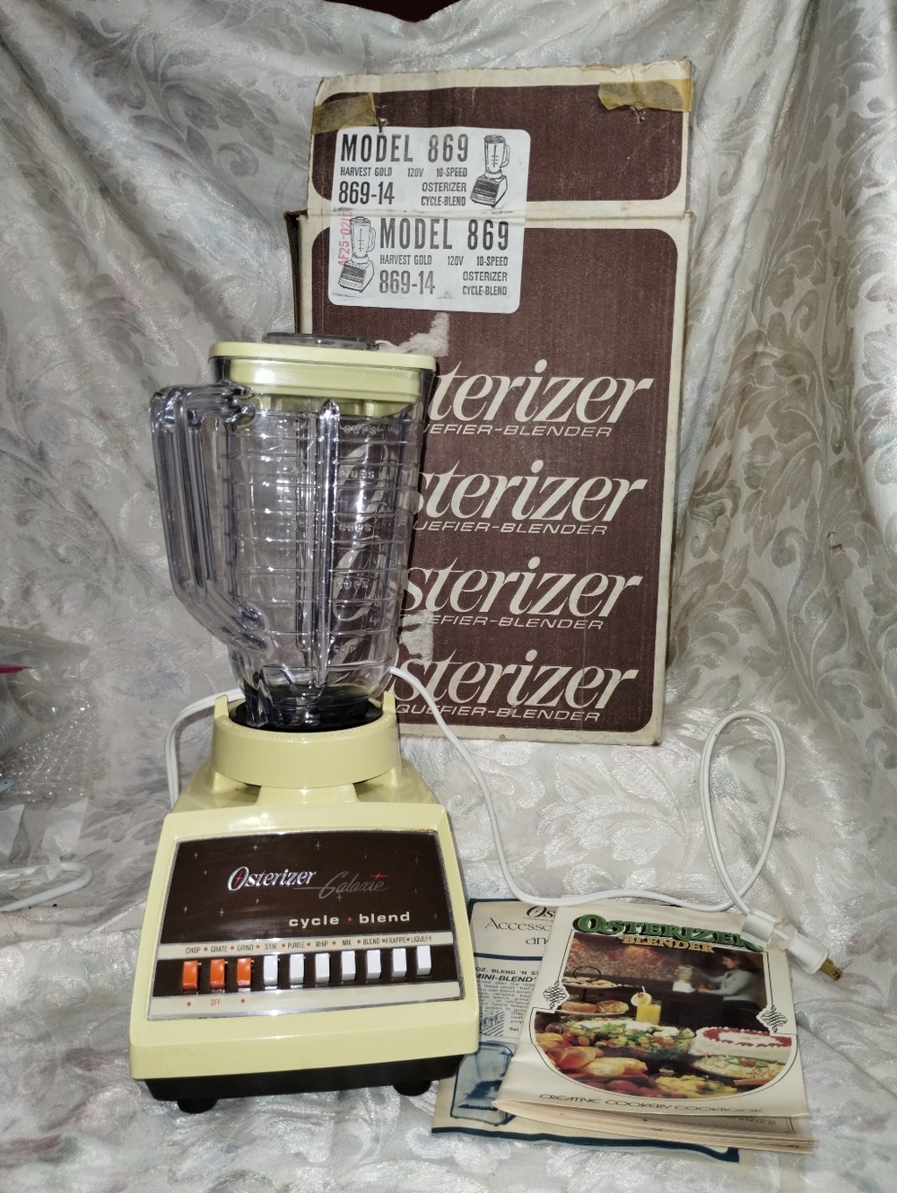 1979 Vintage Harvest Gold Osterizer Cycle blend / Inbox / Original Paperwork /